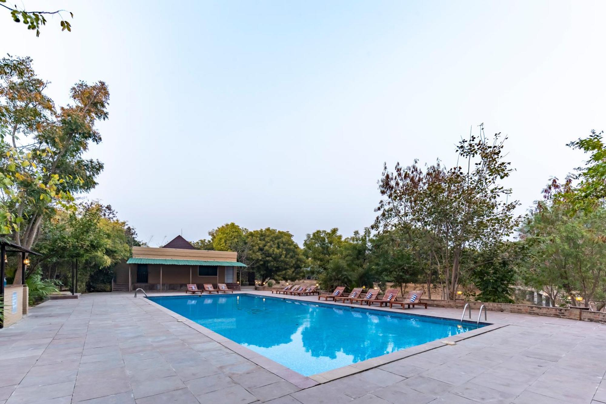 Vanaashrya Resort And Spa Sariska Tehla Buitenkant foto