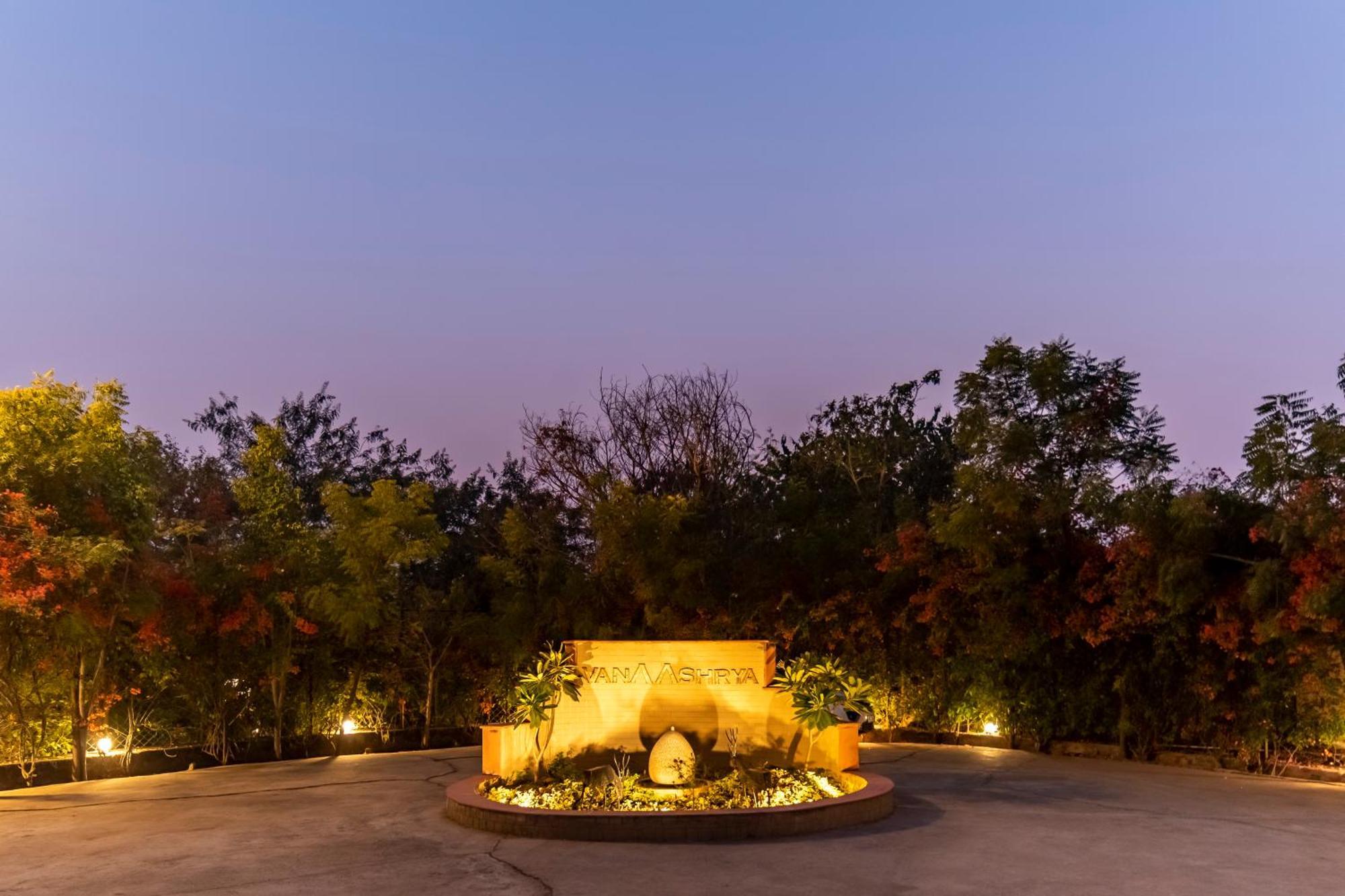 Vanaashrya Resort And Spa Sariska Tehla Buitenkant foto